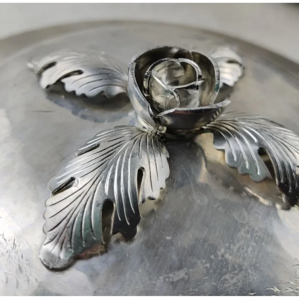 Vintage Serving Dish Aluminum Bowl w/lid Silverlook Hand Wrought Rose PressedTin